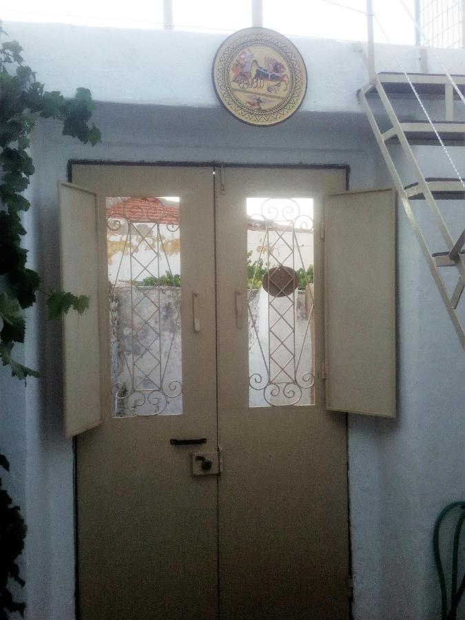 Marthas Traditional House Сімі Екстер'єр фото