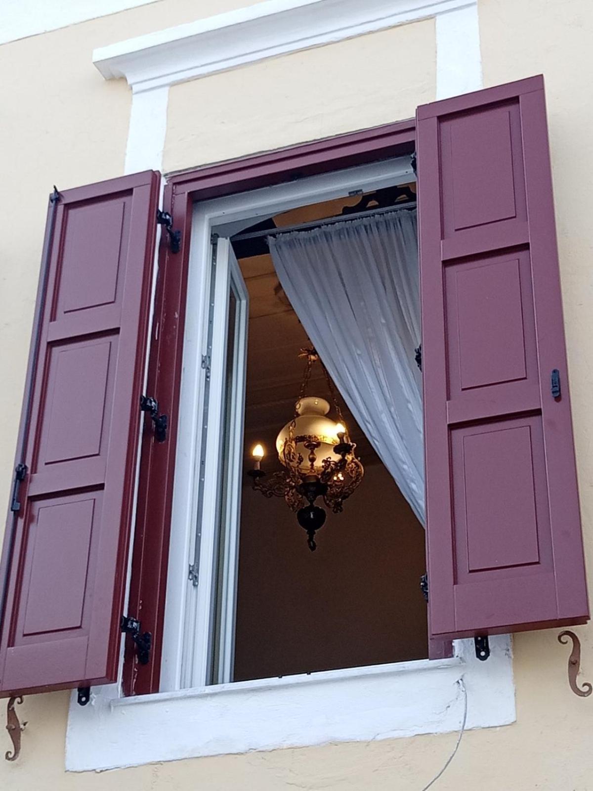 Marthas Traditional House Сімі Екстер'єр фото